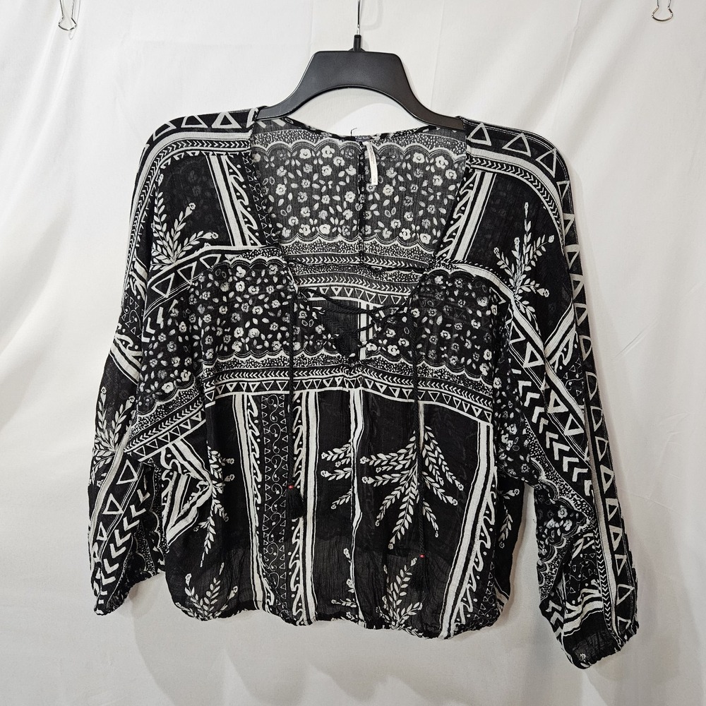 Free People Sz M Black White Yo Yo Geo Long Sleeve Boho Peasant Blouse Tassels